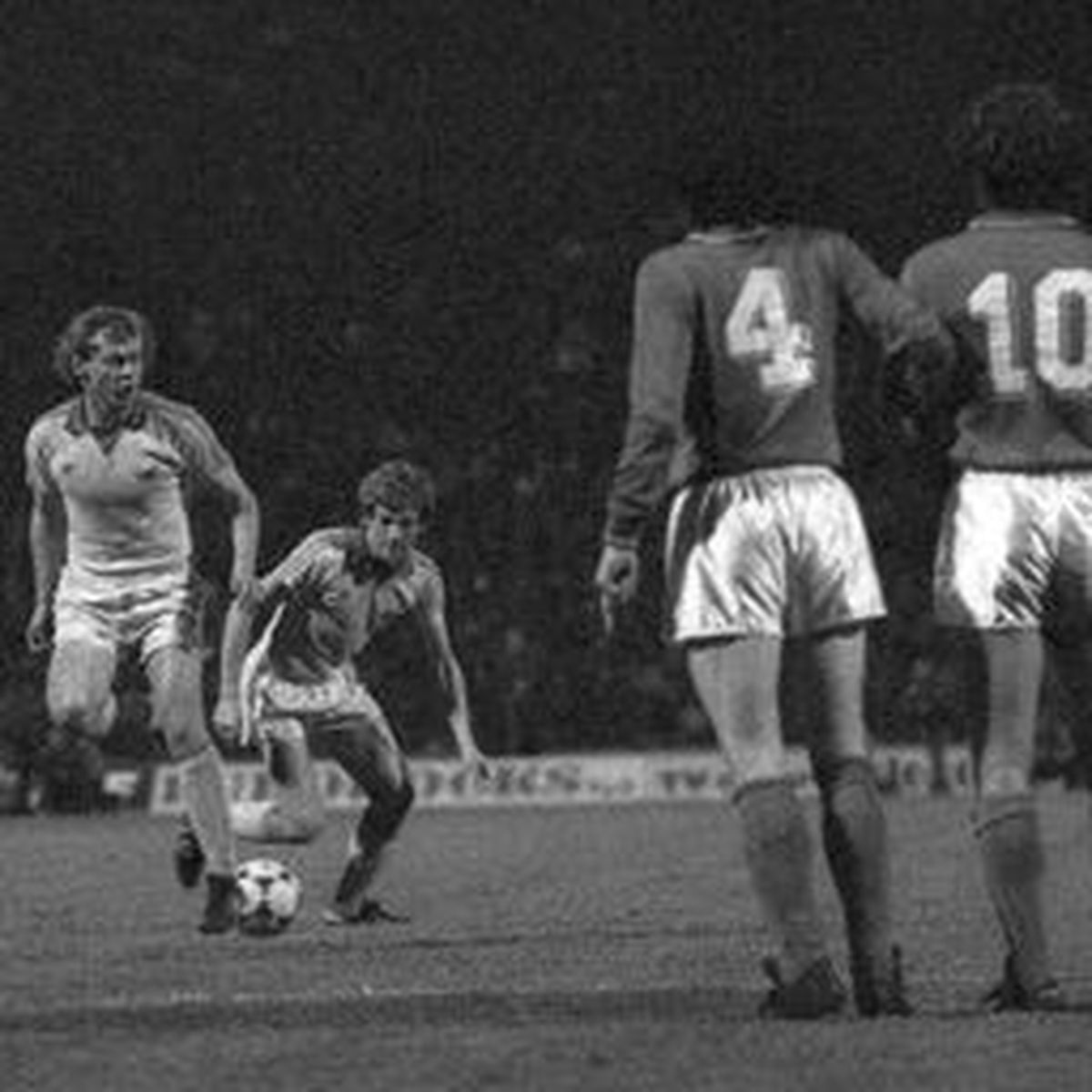 7 ani de la moartea prematură a lui Ilie Balaci » Clipul emoționant postat de Universitatea Craiova în memoria „Minunii Blonde”