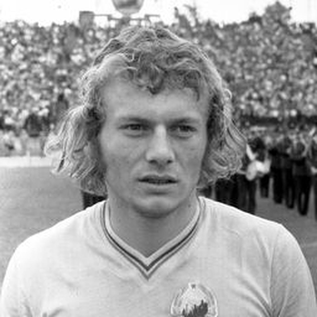 7 ani de la moartea prematură a lui Ilie Balaci » Clipul emoționant postat de Universitatea Craiova în memoria „Minunii Blonde”