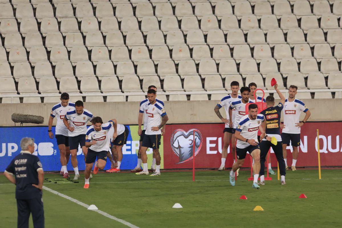 Mircea Lucescu pregătește o echipă de start total neașteptată pentru meciul cu Cipru » Din nou, fără jucători de la FCSB în primul „11”