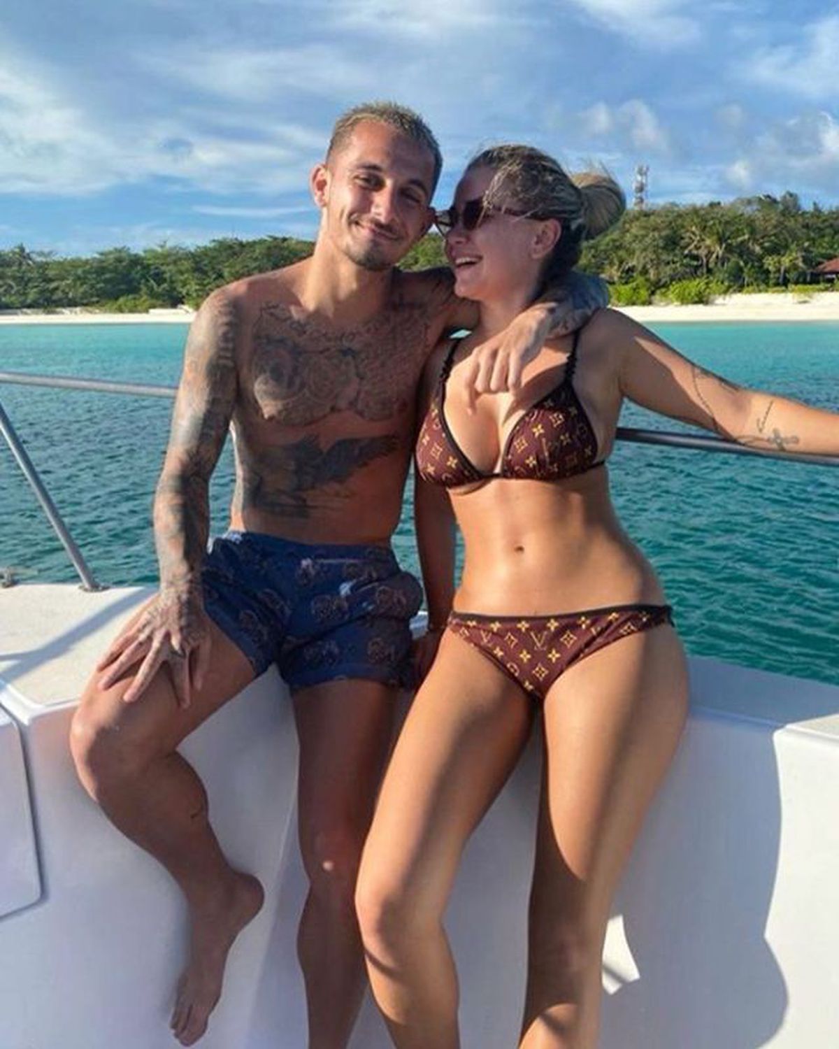 CRAIOVA - HERMANNSTADT // FOTO Alex Mitriță se însoară în ziua meciului » Toți jucătorii olteni sunt invitați, naș e patronul Mihai Rotaru