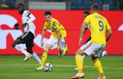 CE GOL! Ianis Hagi a stricat recordul Germaniei, după ce a umilit un fundaș de la Chelsea. Gestul făcut imediat după reușită