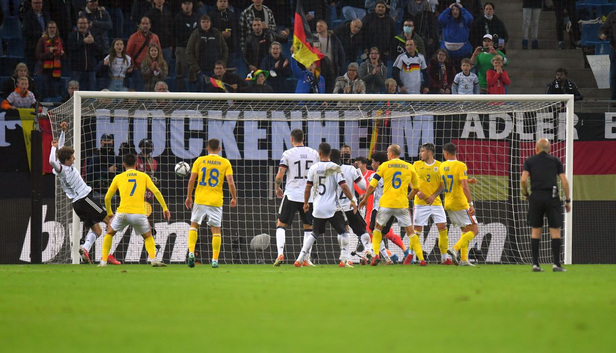 Uraganul din Hamburg! Atmosferă electrizantă la Germania - România