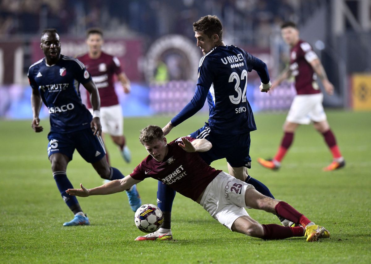 Papeau are fractură de peroneu și ruptură de ligamente » Când ar putea reveni pe teren jucătorul Rapidului