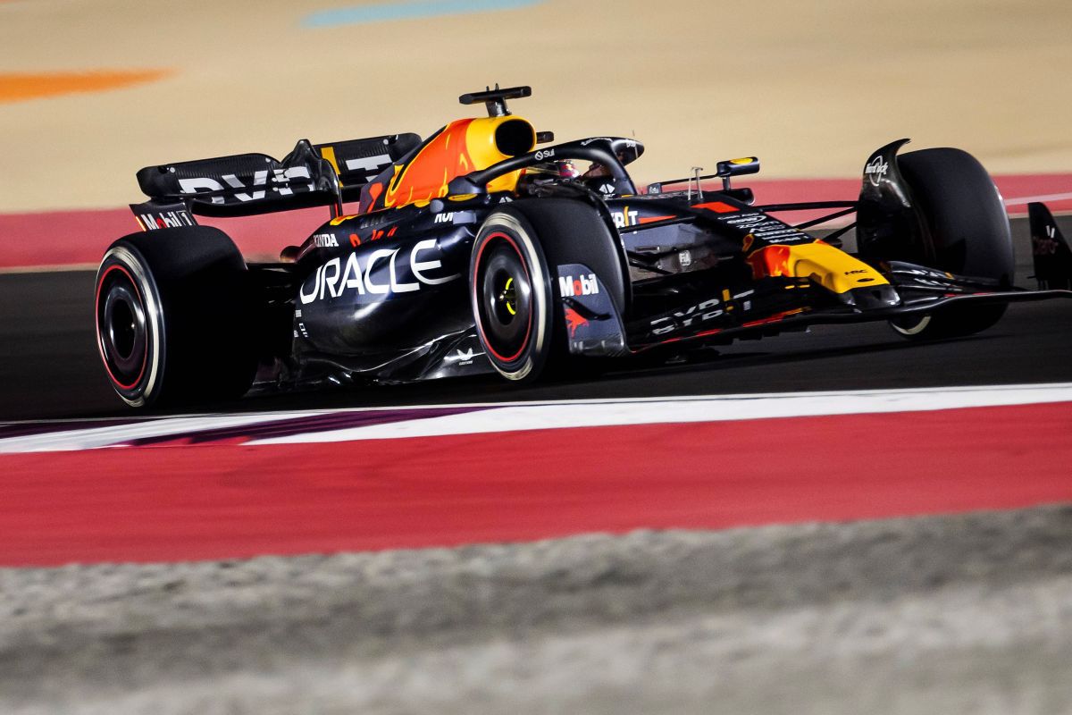 Max Verstappen, suprem și în Qatar, în week-end-ul în care a sărbătorit al treilea titlu la rând! Accident cu piloții Mercedes