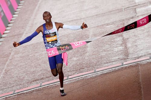 Kelvin Kiptum e noul recordman mondial la maraton Foto Imago