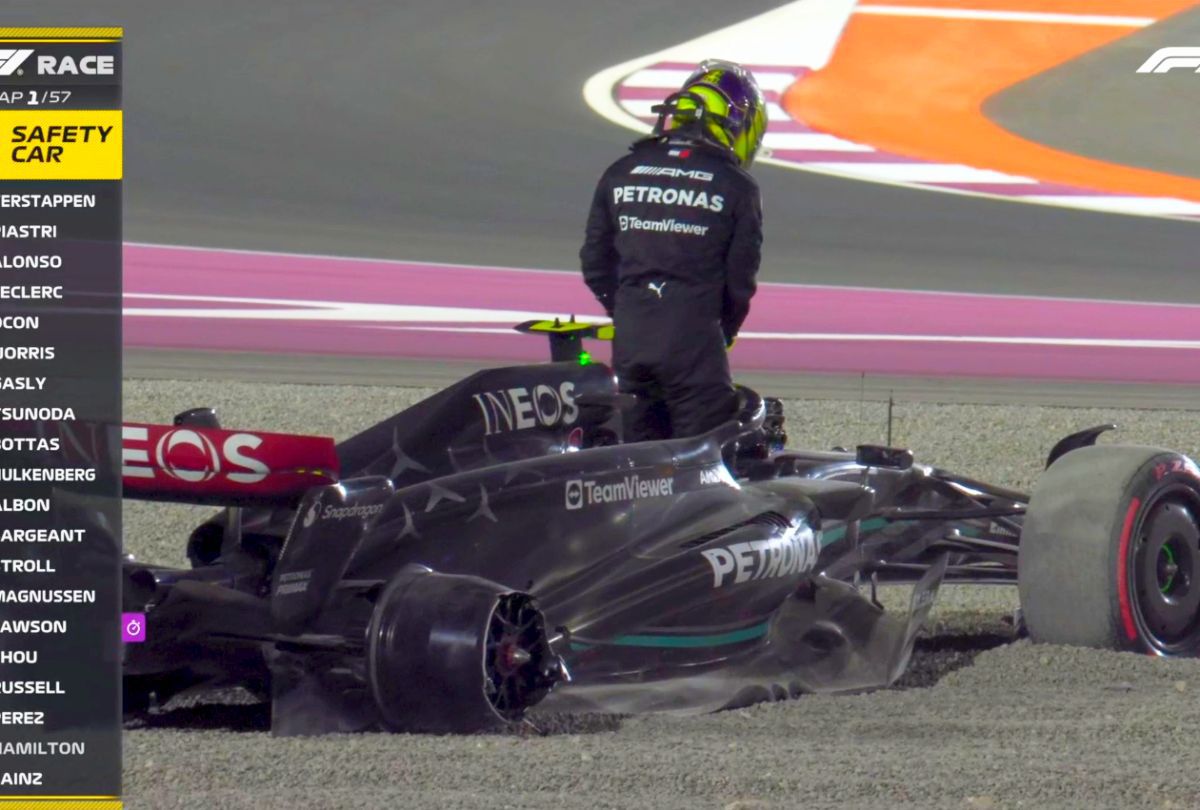 Max Verstappen, suprem și în Qatar, în week-end-ul în care a sărbătorit al treilea titlu la rând! Accident cu piloții Mercedes