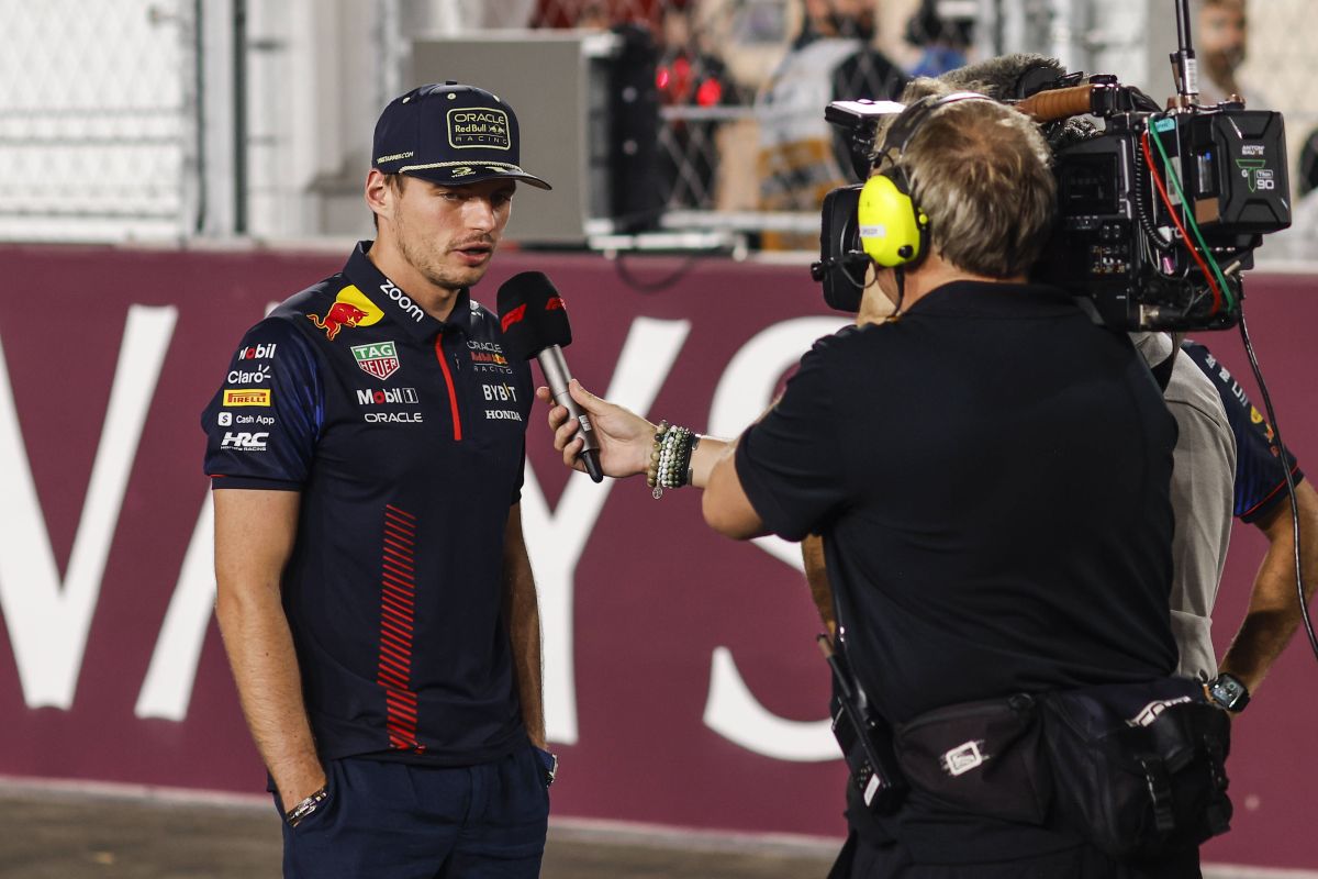 Max Verstappen, suprem și în Qatar, în week-end-ul în care a sărbătorit al treilea titlu la rând! Accident cu piloții Mercedes