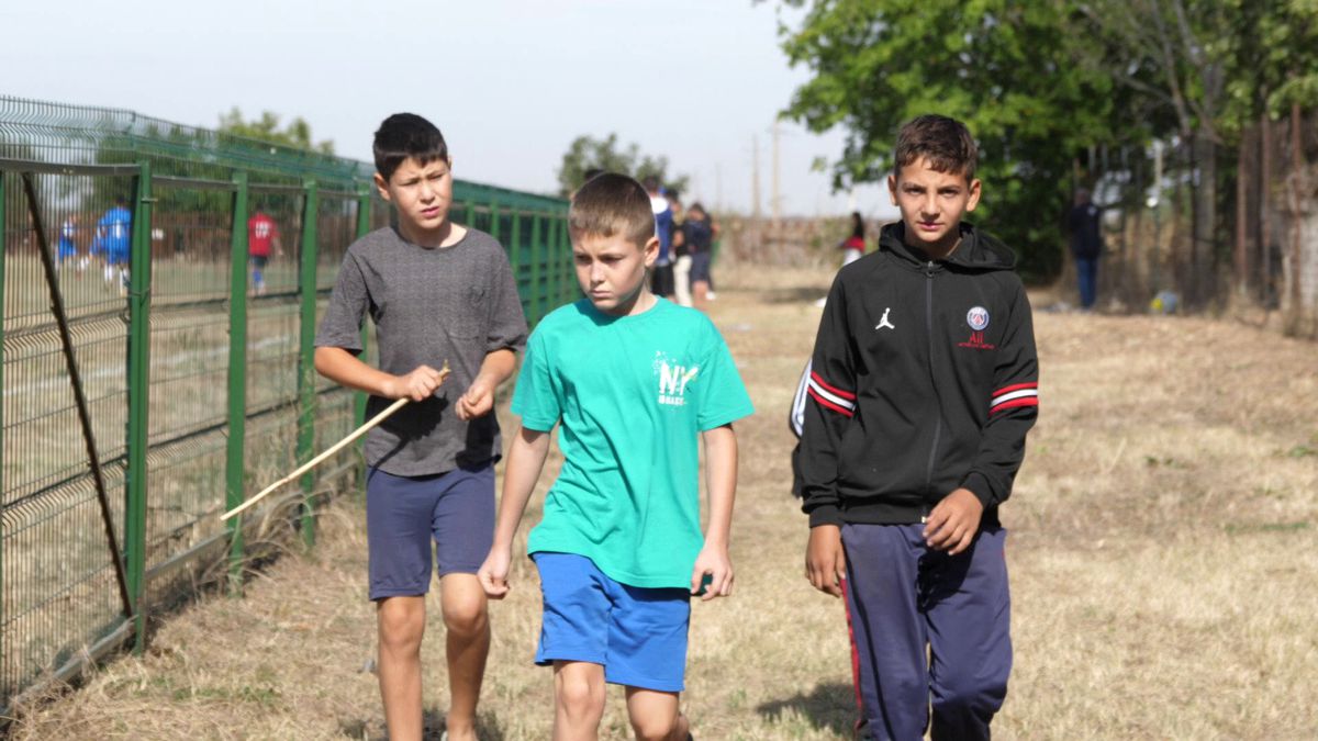 Speranța arbitrajului din România e soția lui Ogică! Alexandra a lăsat handbalul și acum face legea la meciurile de județeană