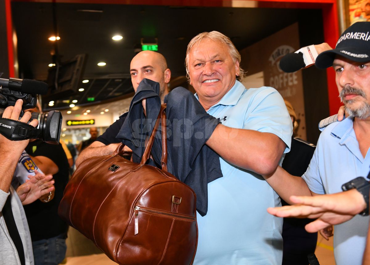 Dănuț Lupu, încătușat pe aeroport și preluat de autorități » Toate imaginile venite de la reporterii GSP