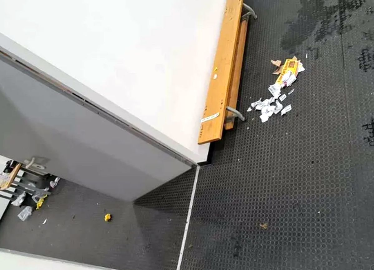 Ce e în spatele imaginilor care au scandalizat fotbalul românesc în week-end » Explicație pentru seringa din vestiar: „Am lăsat-o acolo intenționat”