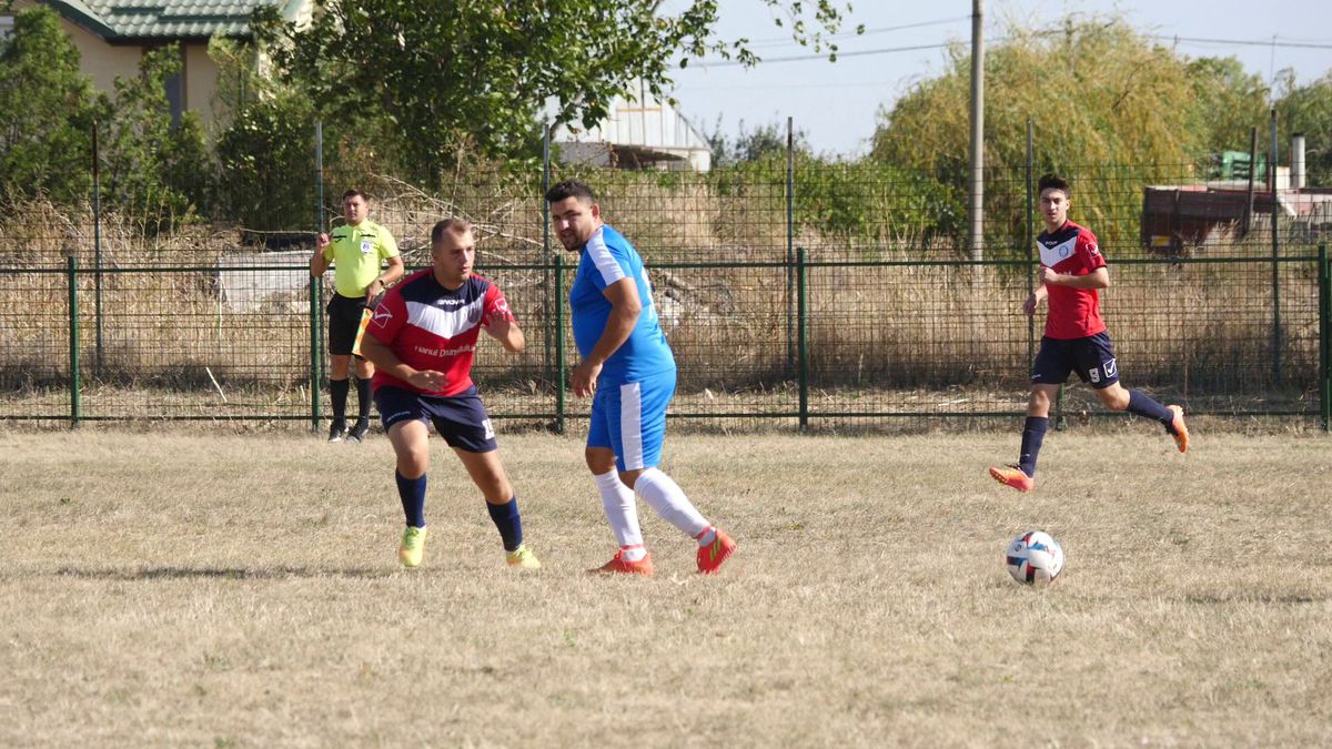 Speranța arbitrajului din România e soția lui Ogică! Alexandra a lăsat handbalul și acum face legea la meciurile de județeană