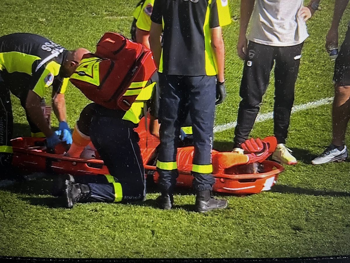 Meci suspendat în Ligue 1 » Incident reprobabil în prelungiri! Poliția a arestat deja vinovatul