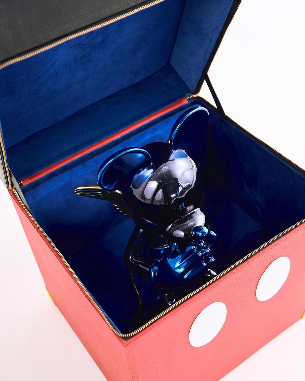 Sculpturile care au făcut furori în vestiarul Madridului: prețurile pornesc de la 10.000 de euro!