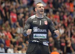 Veşti bune pentru Dinamo! Accidentarea lui Valdimir Cupara nu este gravă » Când revine portarul sârb