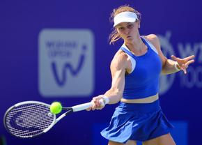 O jucătoare de tenis a vrut să ceară scuze fanilor pentru o glumă nepotrivită, dar a fost întreruptă! Momente bizare la finalul meciului