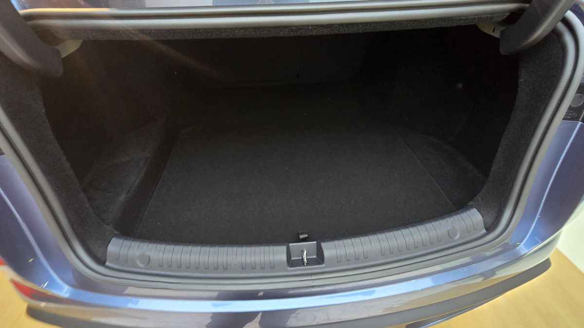 BYD a prezentat la Salonul Auto București modelele din noua generație » Ce este inovatorul sistem hibrid DM-i și cât costă