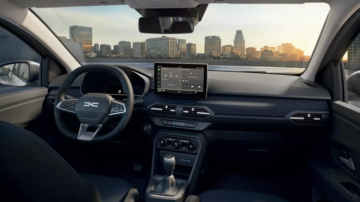 S-au lansat noile modele Dacia, la final de 2025 » Mașinile au „aripioare de rechin” și vor fi mai ieftine decât ale rivalelor