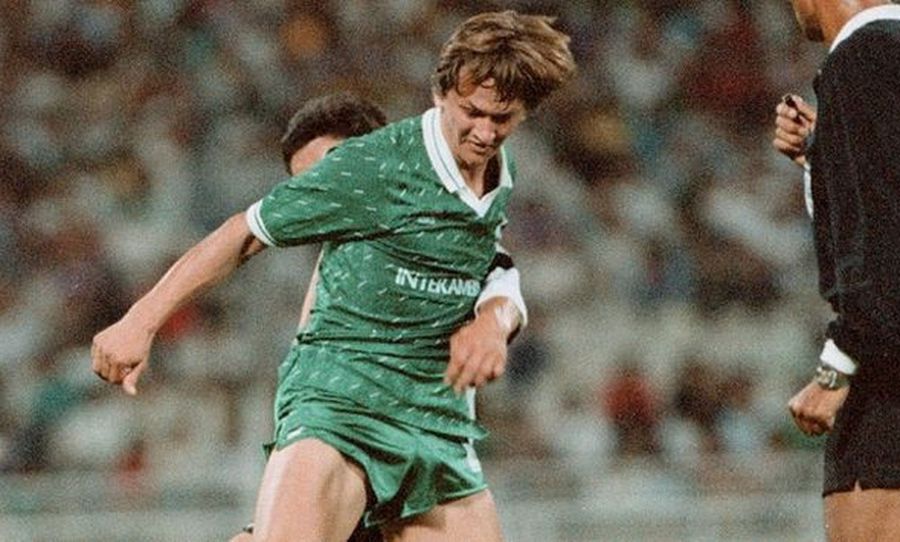 Arestat și amenințat cu pistolul de al treilea om al lumii! Jucătorul român a luat un pumn de pastile în închisoare: „Bă, tu ești diamantul meu! O să fii cel mai bogat om din România”