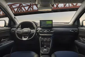 Modelele Dacia abia prezentate la Paris pot fi comandate în România » Cât costă