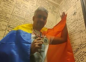 Românul Bogdan Zurbagiu a străbătut Canalul Mânecii, considerat Everestul înotătorilor de cursă lungă