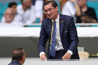 Premieră incredibilă: FRF amendată de FIFA pentru că a refuzat să pună în aplicare o decizie TAS împotriva Rapidului! + Federația se opune discutării cazului în Comitetul Executiv