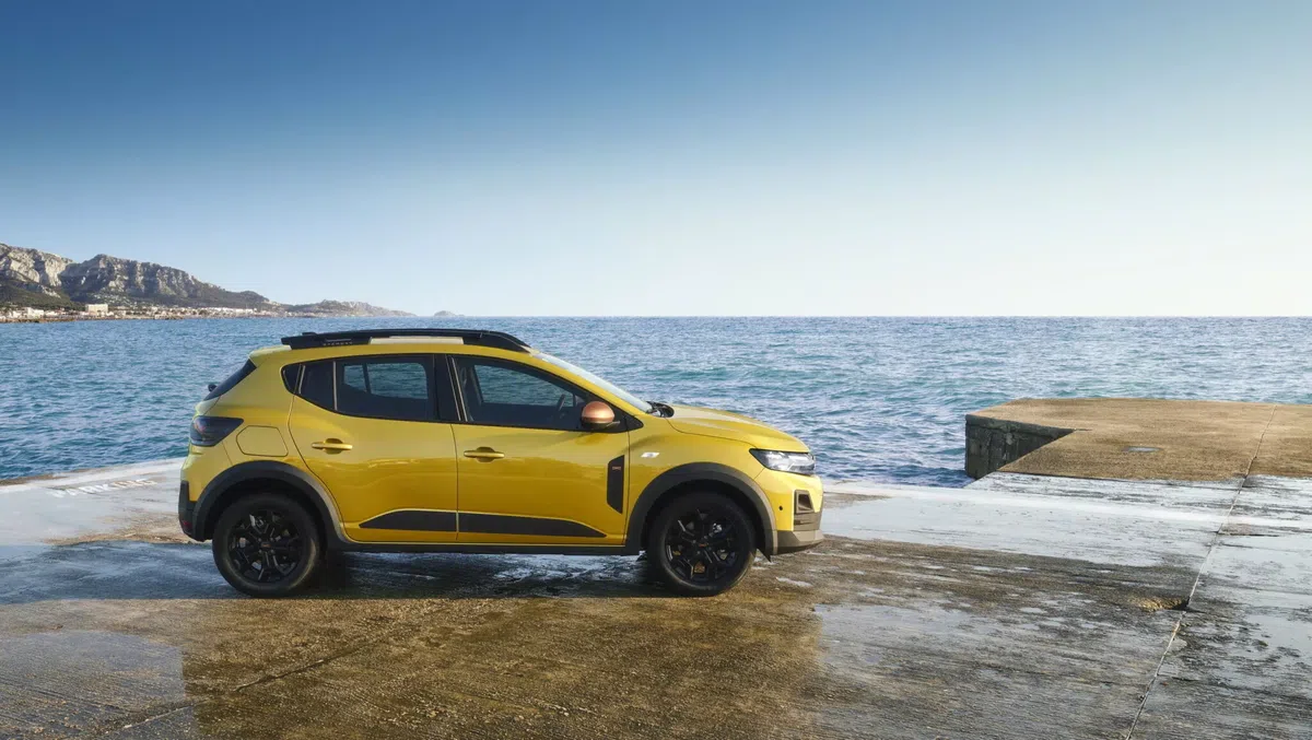 S-au lansat noile modele Dacia, la final de 2025 » Mașinile au „aripioare de rechin” și vor fi mai ieftine decât ale rivalelor