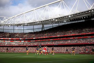 Arsenal plănuiește extinderea capacității stadionului „Emirates” la peste 70.000 de spectatori