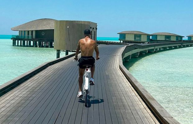 Direct în istorie » Iată primul fotbalist miliardar!