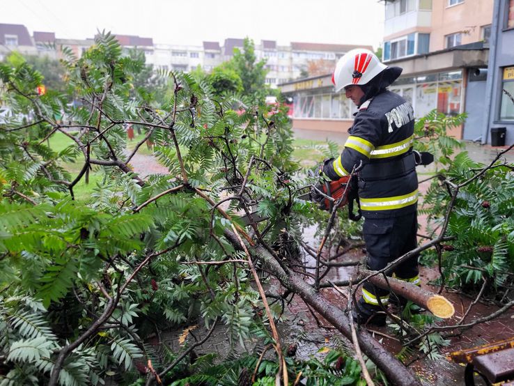 Bază sportivă din Giurgiu afectată de inundații. FOTO: Facebook @ISU Giurgiu
