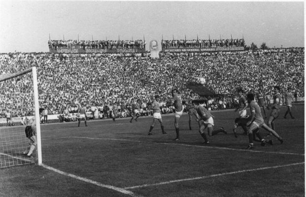 RETRO GSP. 33 de ani de la Timișoara - Dinamo 2-1, meciul care a prefigurat Revoluția. „Lucescu n-a știut și nici n-a învățat să piardă!”