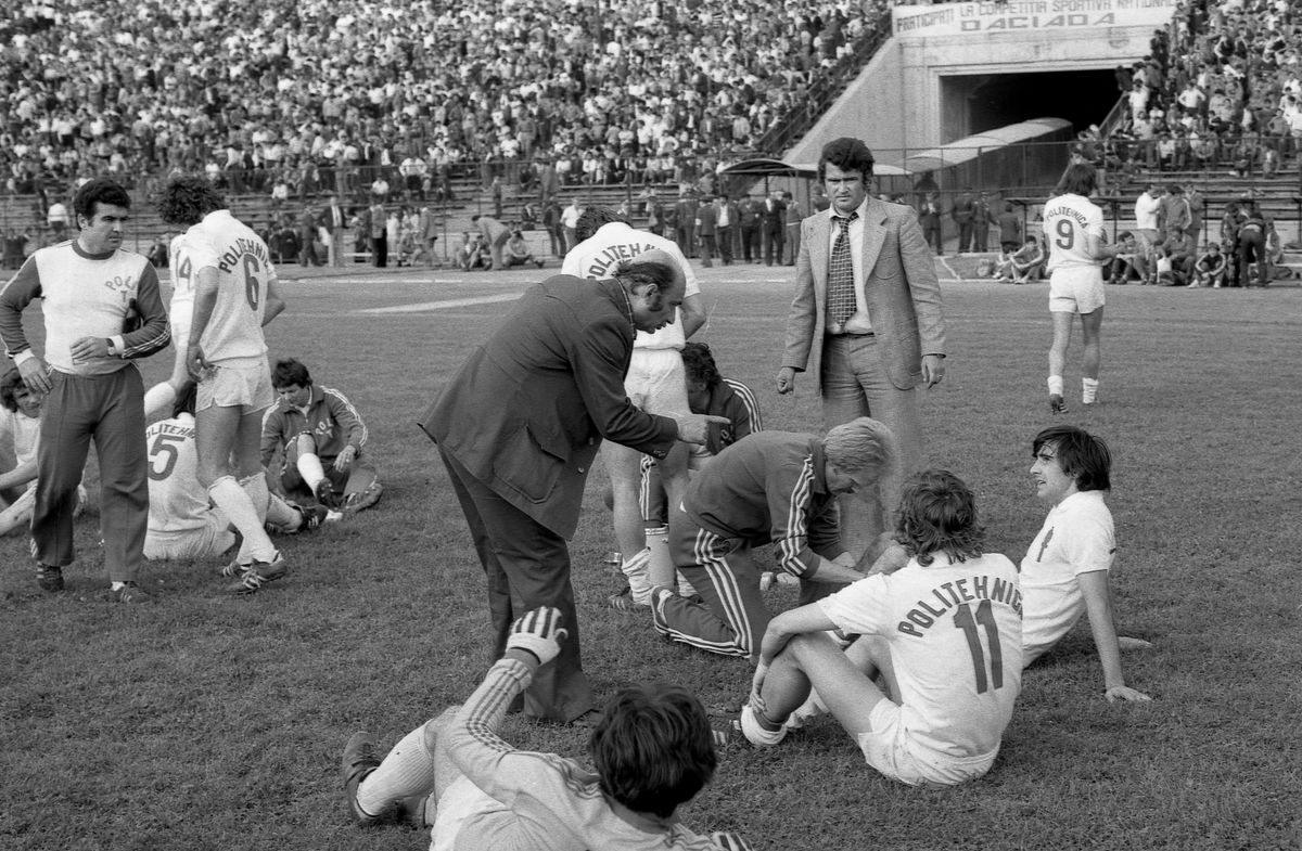 RETRO GSP. 33 de ani de la Timișoara - Dinamo 2-1, meciul care a prefigurat Revoluția. „Lucescu n-a știut și nici n-a învățat să piardă!”