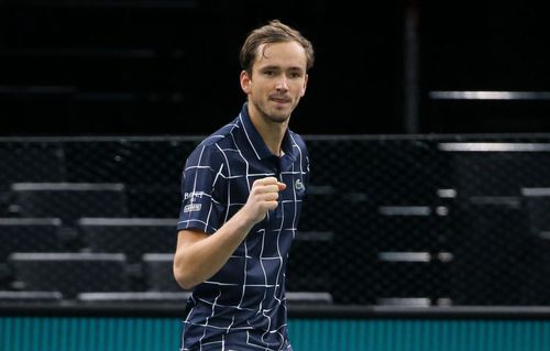 Rusul Daniil Medvedev (24 de ani, 5 WTA) l-a învins pe Alexander Zverev (23 de ani, 7 ATP) în finala turneului Master de la Paris, scor 5-7, 6-4, 6-1.