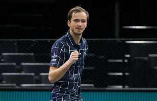 VIDEO Daniil Medvedev întoarce finala cu Zverev de la Paris și cucerește al treilea titlu de Masters 1000 din carieră