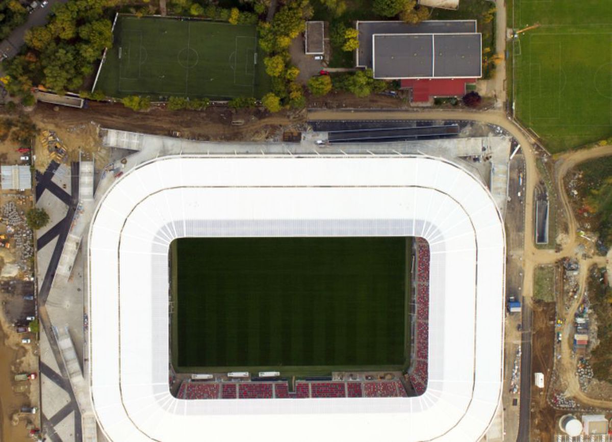 Stadion Ghencea fațade