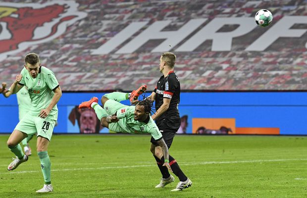 VIDEO Avem deja un favorit la „Trofeul Puskas” » Execuție de pe altă planetă în Leverkusen - Monchengladbach