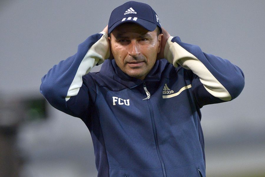 Eugen Trică mai are de bifat o performanță după reangajarea la Craiova lui Mititelu. Să fie antrenor și la Craiova lui Rotaru! (foto: Cristi Preda/GSP) Poziția ghiocelului