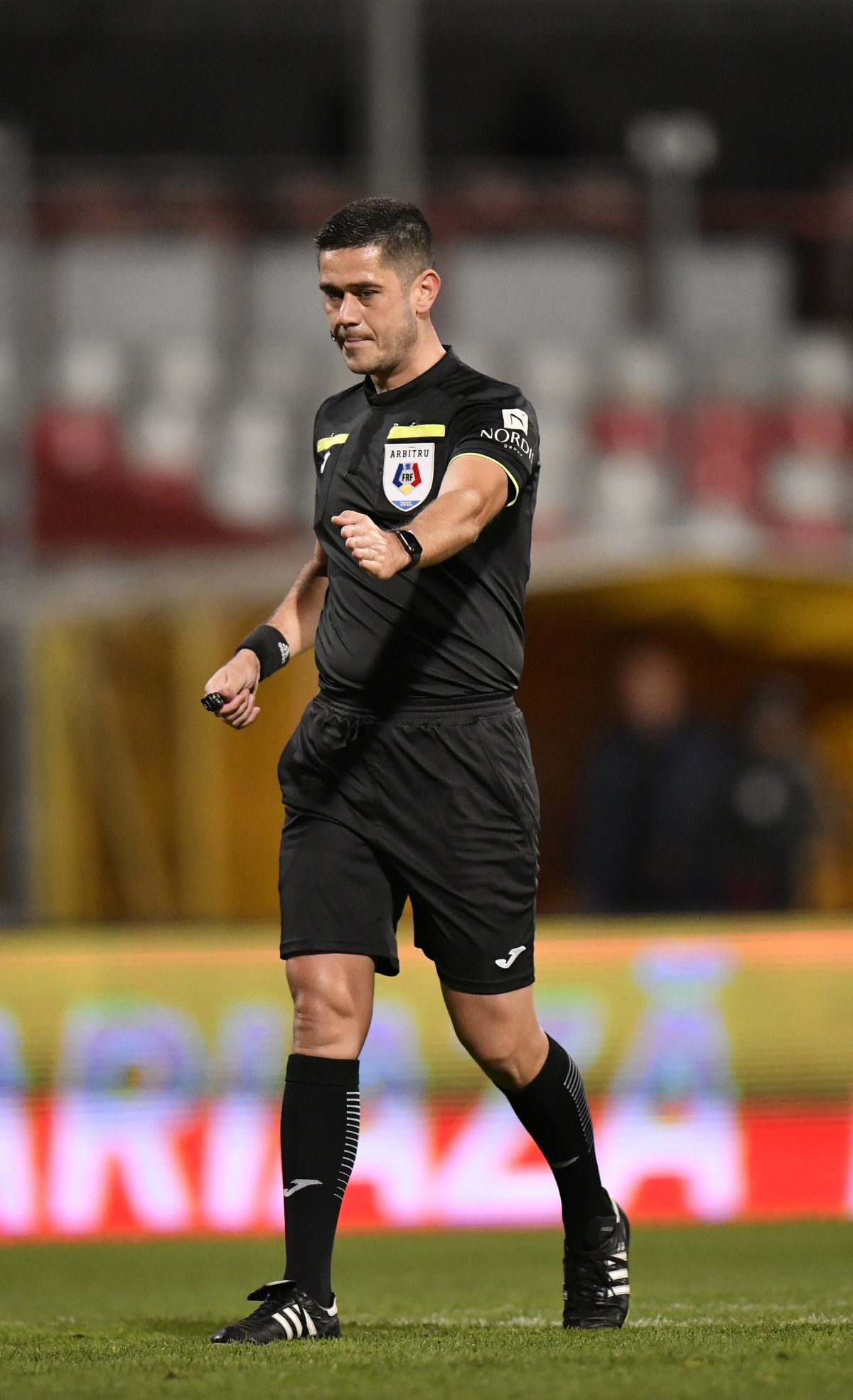 Arbitrul Robert Avram, acuzat că a jignit un jucător în Clinceni - Rapid: „Nu pot să tac!”