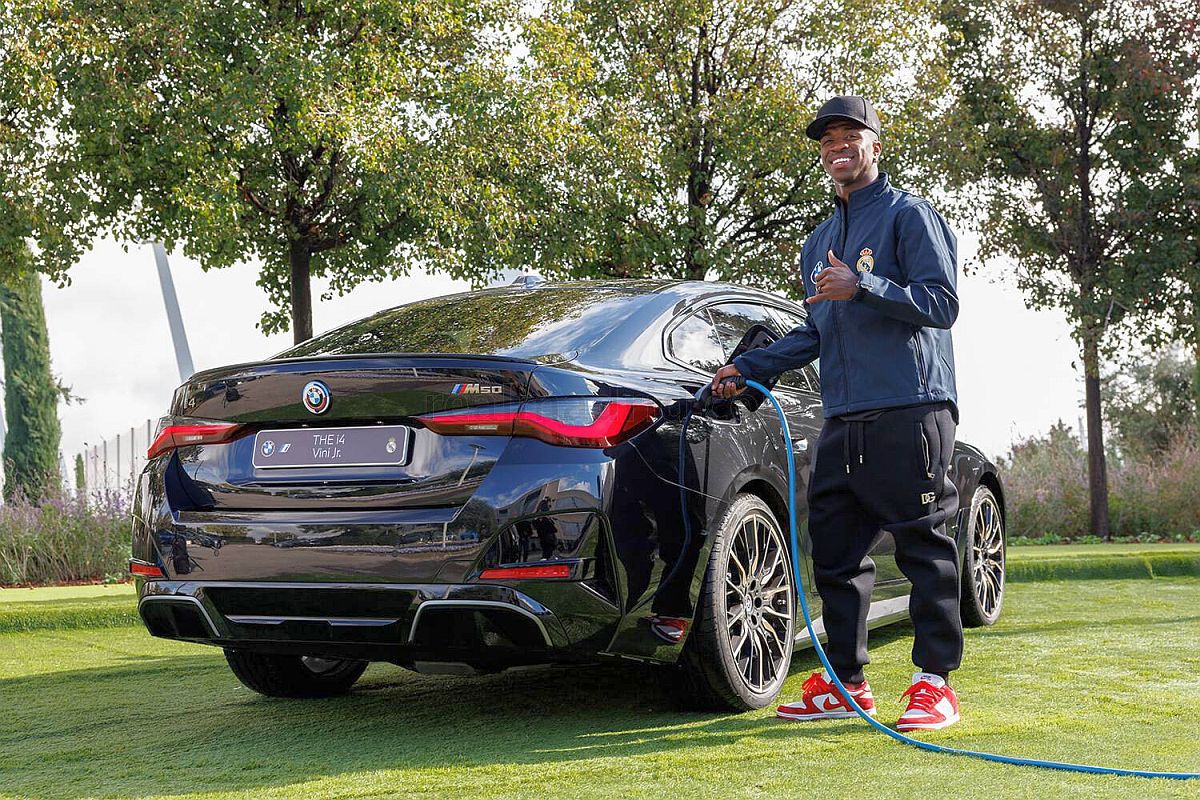 BMW vinde mașinile folosite de jucătorii lui Real Madrid » Cât costă bolizii cu care au mers Vinicius, Modric și Kroos