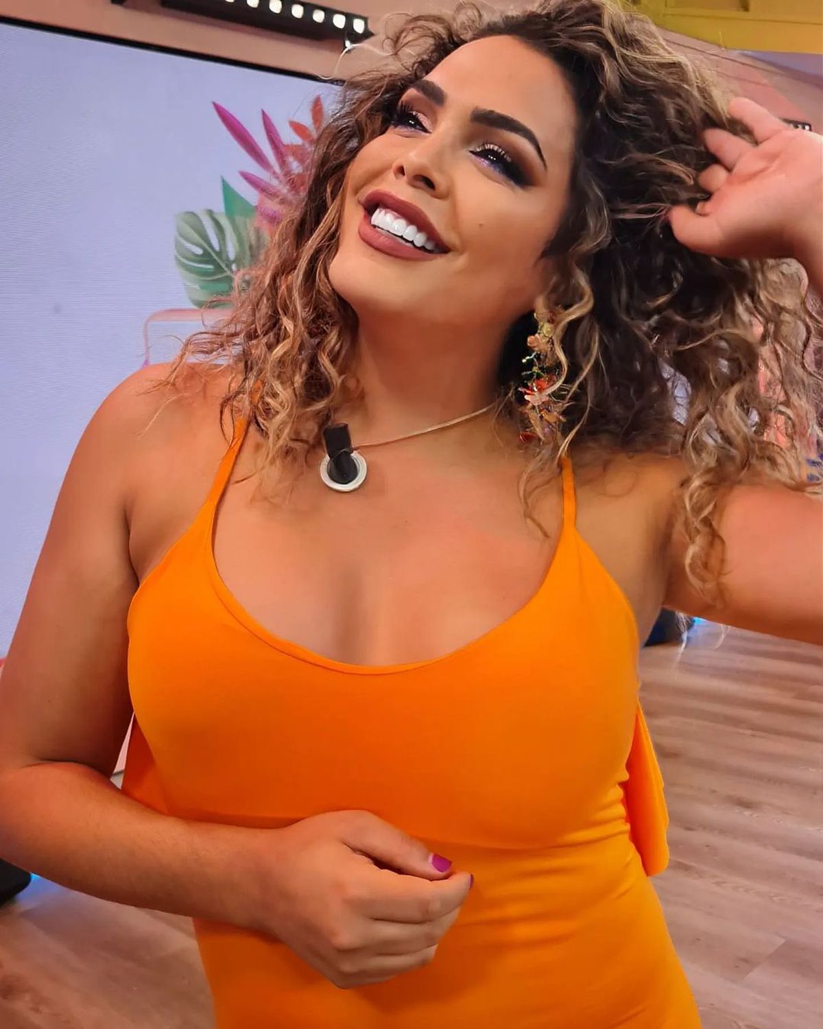 Prezentatoarea TV, poveste zbuciumată cu un fotbalist celebru: „M-a aruncat în canapea, m-a tras de păr și m-a mușcat de față. L-am dat afară din casă!”