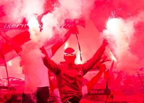 Ciocniri violente la Napoli! Ultrașii lui Union Berlin au atacat poliția: 11 arestați!