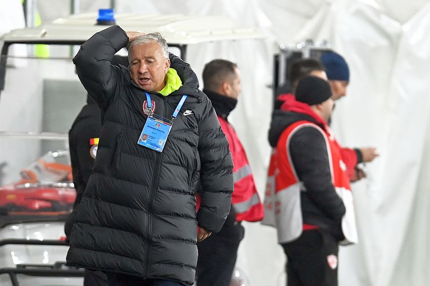 Dan Petrescu, în Dinamo - CFR Cluj // foto: Eduard Vînătoru (GSP)