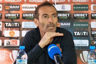 De necrezut! Măldărășanu s-a „aprins” la conferința de presă: „Exagerezi!” » De ce și-a ieșit din fire antrenorul sibienilor