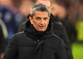 „Generalul” Răzvan Lucescu, aplaudat la scenă deschisă pe Old Trafford » Imagini de colecție cu antrenorul român
