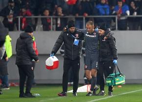 Dublă lovitură pentru Dinamo. Golubovic s-a accidentat după o gafă colosală și a fost înlocuit de un debutant