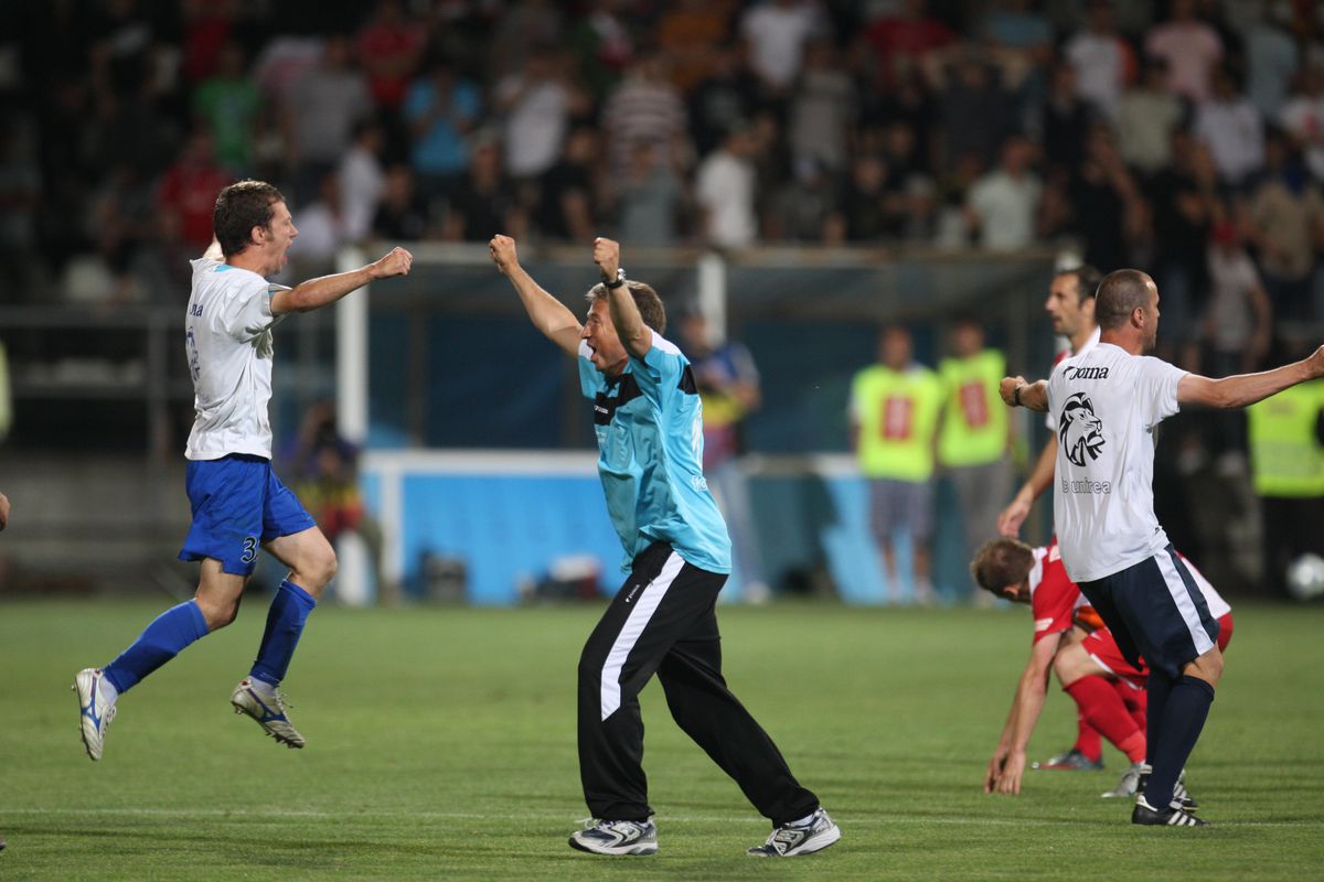 Dan Petrescu de colecție: imagini memorabile de la meciul de titlu din 2009, Urziceni - Dinamo