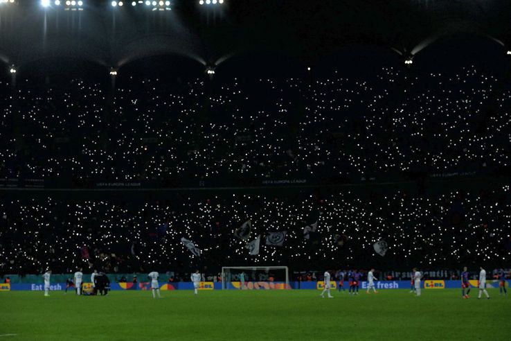 Blitz-urile suporterilor de la FCSB au colorat Arena Națională / FOTO: Cristi Preda (GSP)