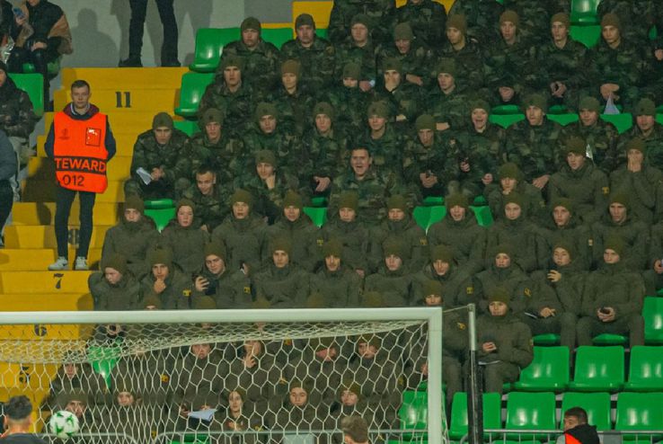 Militari în tribune, la Petrocub - Rapid Viena / Sursă foto: Facebook@ Petrocub Hîncești