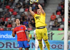 Incredibil ghinion! Ratează Hermannstadt - FCSB, după ce s-a accidentat pe scara autocarului!
