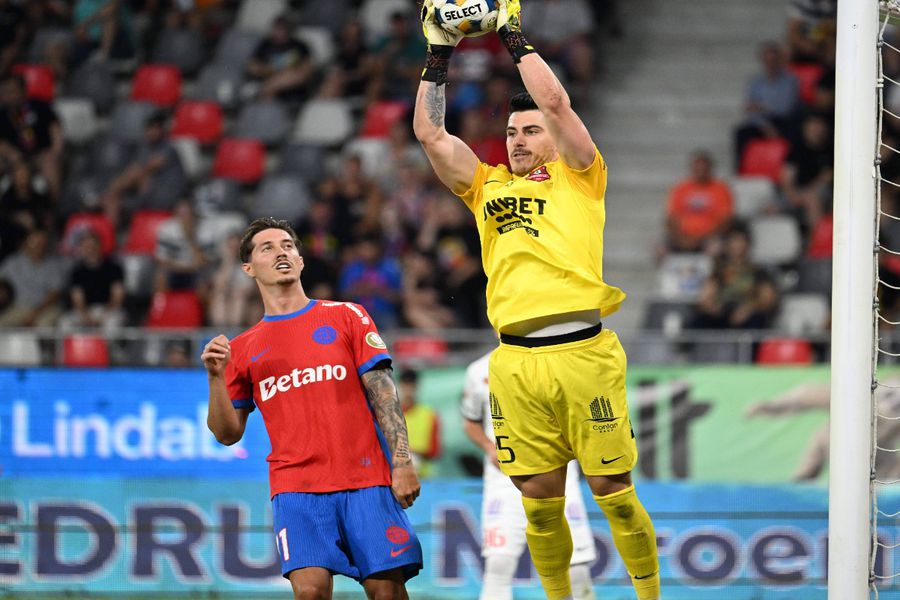 Căbuz în FCSB - Hermannstadt / Imago Images Alertă: Mihai Popa s-a accidentat înainte de Turcia - România! Pe cine a chemat Mircea Lucescu