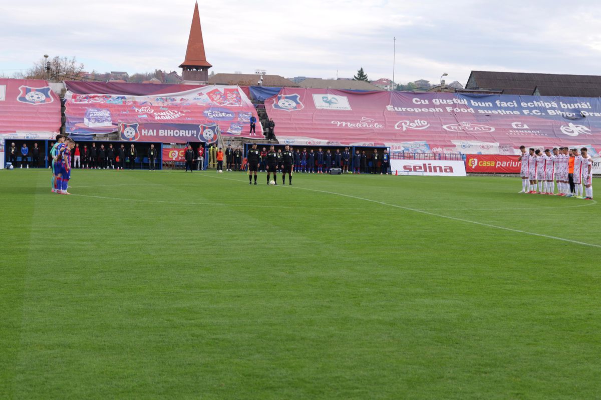 Oradea și-a cinstit legenda » Stadionul a vibrat în memoria lui Emeric Ienei, la meciul Bihorului din Liga 2